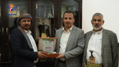 قناة باب المندب الرقمية: تكريم قيادات مصلحة الضرائب والجمارك لدعمهم مبادرة إنتاج الأعلاف البديلة والتدوير